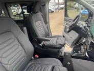 Ford Tourneo Custom 340 2.5 PHEV L2H1 Titanium X 8 persoons | TE BESTELLEN AUTO | Elektr. bedienbare AGR Stoelen met lederen bekleding | B&O Audio | Navigatie | Panoramadak | Trekhaak | Achterklep