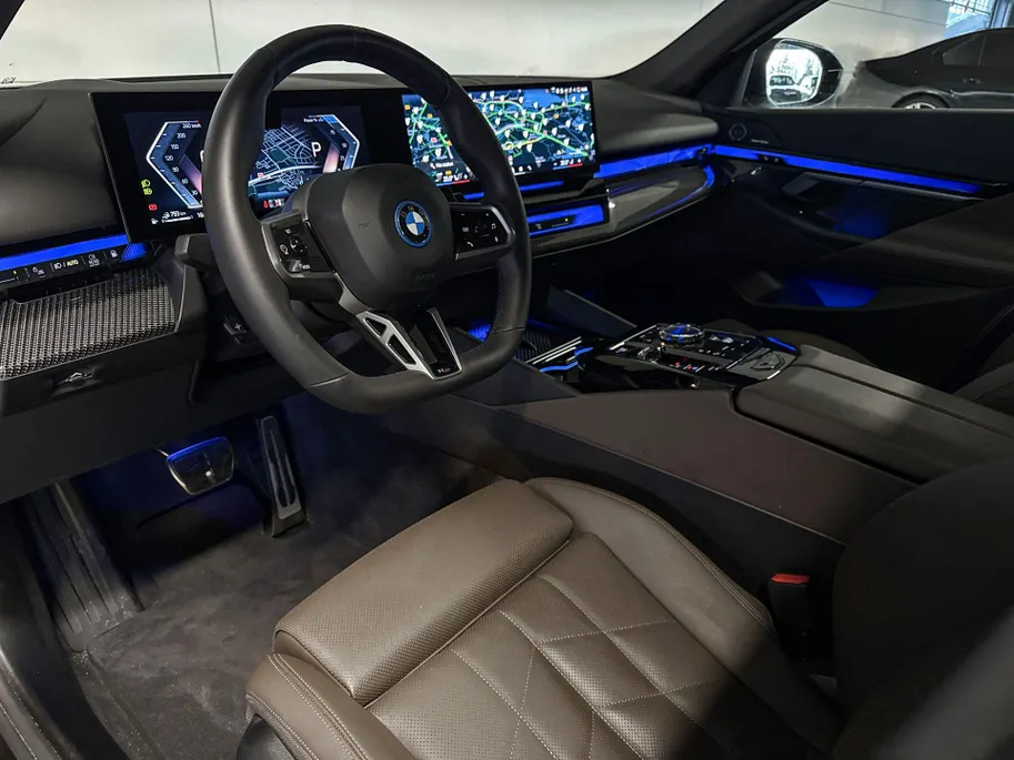 BMW 5 Serie Touring 550e xDrive