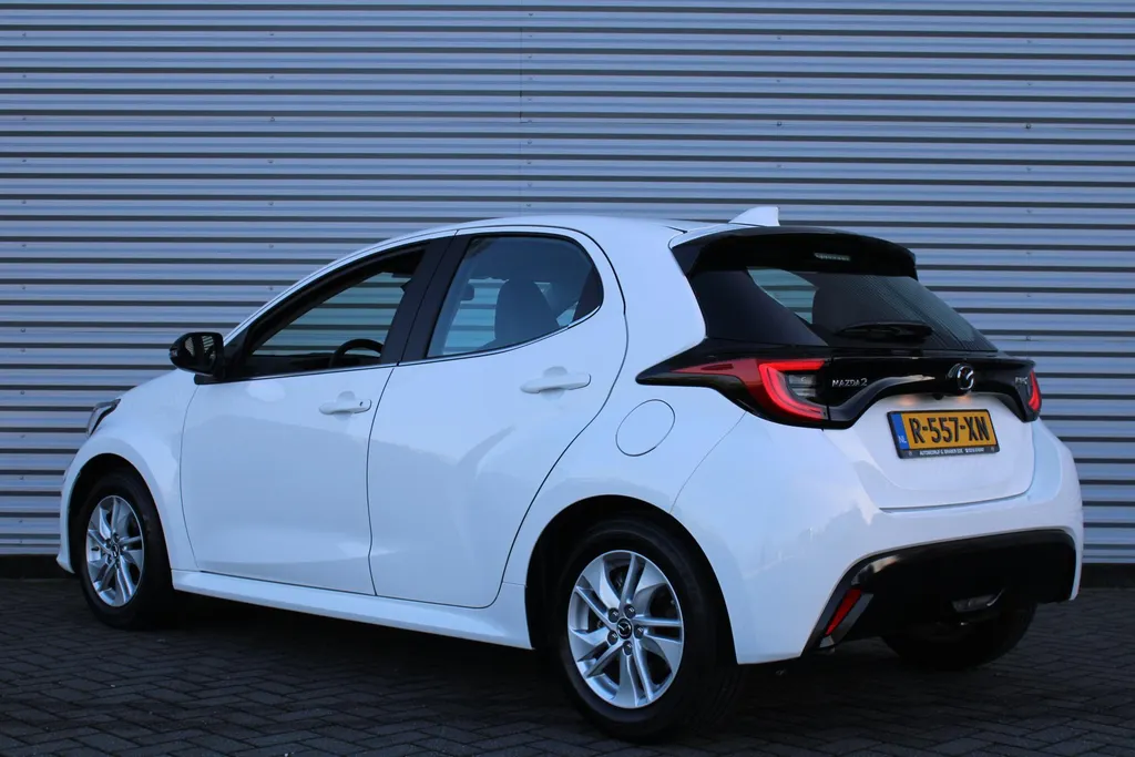 Mazda 2 Hybrid 1.5 Agile Comfort pakket | Airco | Cruise | Apple Carplay | Android Auto | Camera | 15' LM |