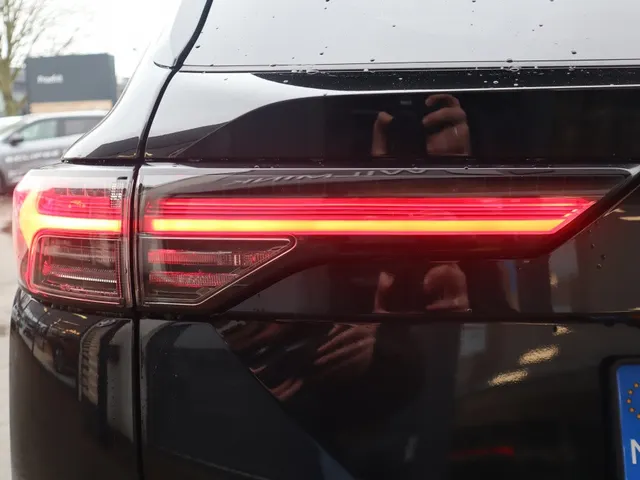 Mitsubishi Outlander 2.4 PHEV Instyle Trekhaak | Panodak | Adaptive Cruise | All Seas