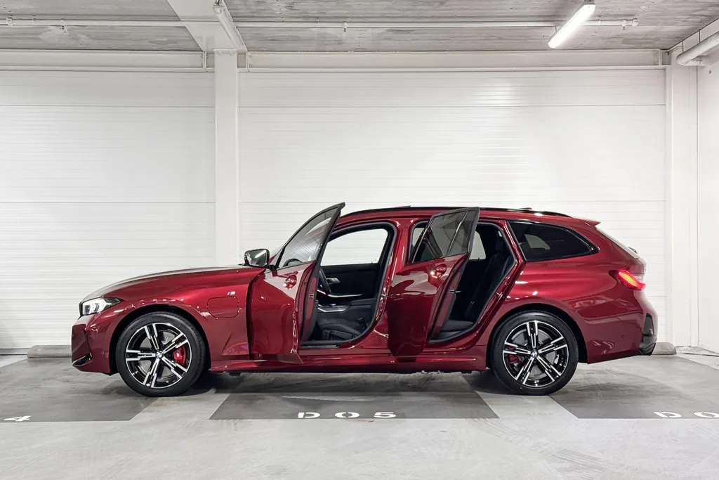 BMW 3 Serie Touring 330e xDrive