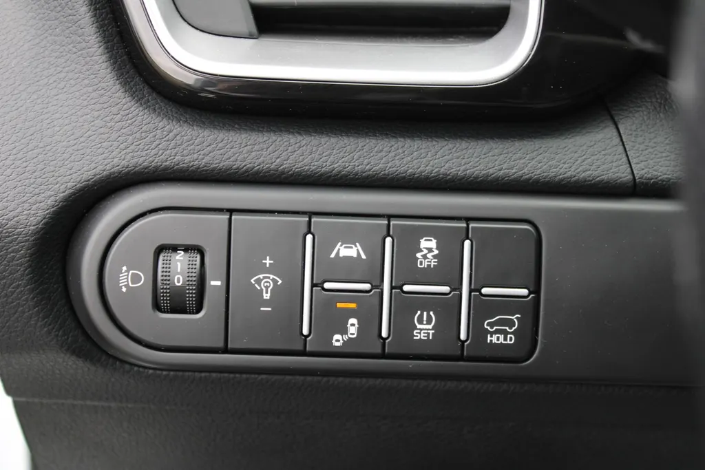 Kia ProCeed 1.5 T-GDi DCT7 GT-Line | BTW Auto | Automaat | Trekhaak | Verwarmde sportstoelen | Camera | Dodehoek detectie | Telefoonlader | LED |
