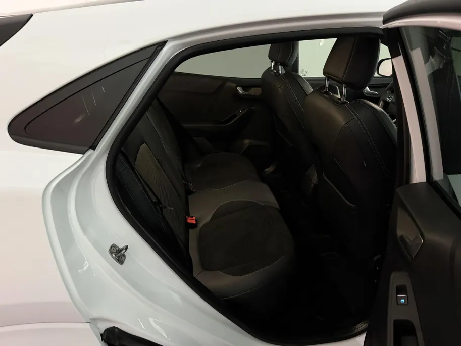 Ford Puma 1.5 EcoBoost ST-X | 200 PK | Full LED | Panoramadak | Trekhaak afneembaar | Driver Assistance Pack | Keyless Pack |