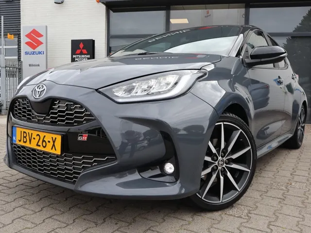 Toyota Yaris 1.5 Hybrid 130 GR Sport | Plus Pack | Panoramadak