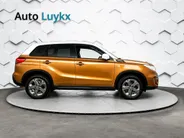 Suzuki Vitara 1.6 Exclusive | Navigatie | Cruise Control | Trekhaak