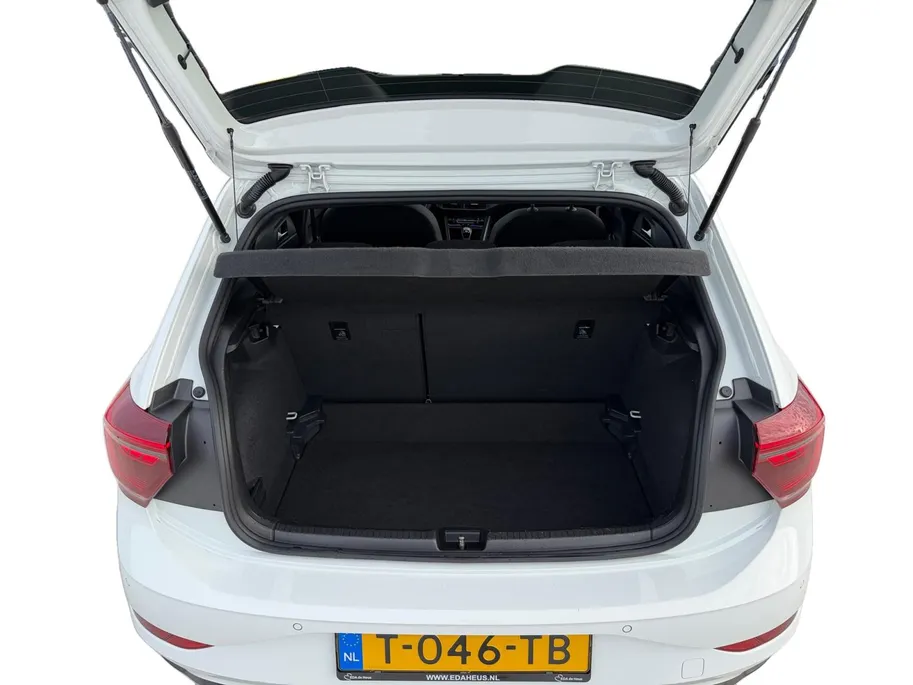 Volkswagen Polo 5-deurs 1.0 TSI R-Line Nederlandse Auto | Pano dak | LED iQ | Virtual Cockpit | CarPlay | 17' Bergamo | etc.