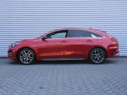 Kia ProCeed 1.4 T-GDI GT-Line | Trekhaak | Stuur-/stoelverwarming | Schuifdak | Camera | Cruise | Navi | 17" LM | Clima | LED |