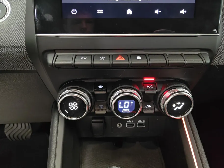 Renault Clio 1.6 E-Tech Full Hybrid 145 techno AUTOMAAT NAVI AIRCO CAMERA CRUISE CONTROLE APPLE CARPLAY ANDROID AUTO ZEER MOOIE AUTO DEALER ONDERHOUDEN