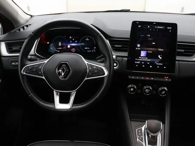 Renault Captur 1.6 E-Tech Plug-in Hybrid 160PK Intens | NAVI GROOT | CAMERA | STOELVERWARMING