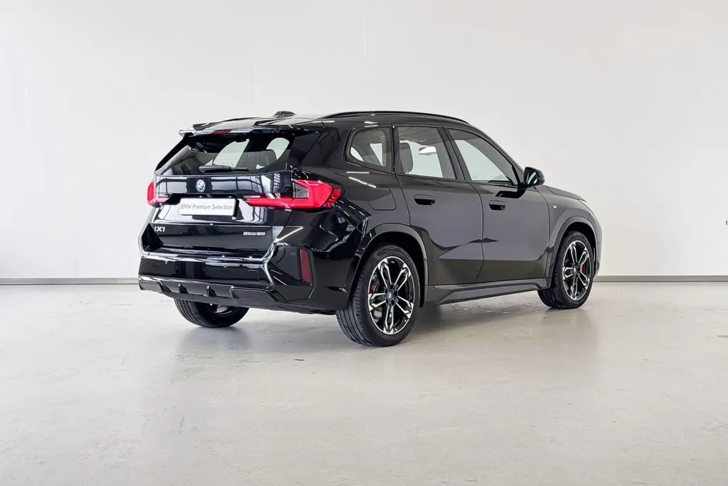 BMW iX1 eDrive20 Premium Pack M Sportpakket Pro