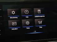 Volkswagen T-Roc 1.5TSI/150PK R-Line Business+ · Panoramadak · Trekhaak · Camera · Apple/Android Car Play · Navigatie · Stoelverwarming · Garantie t/m 09-10-2027 of 100000km.
