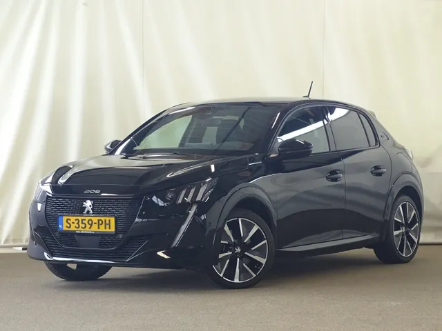 Peugeot e-208 EV GT 50 kWh
