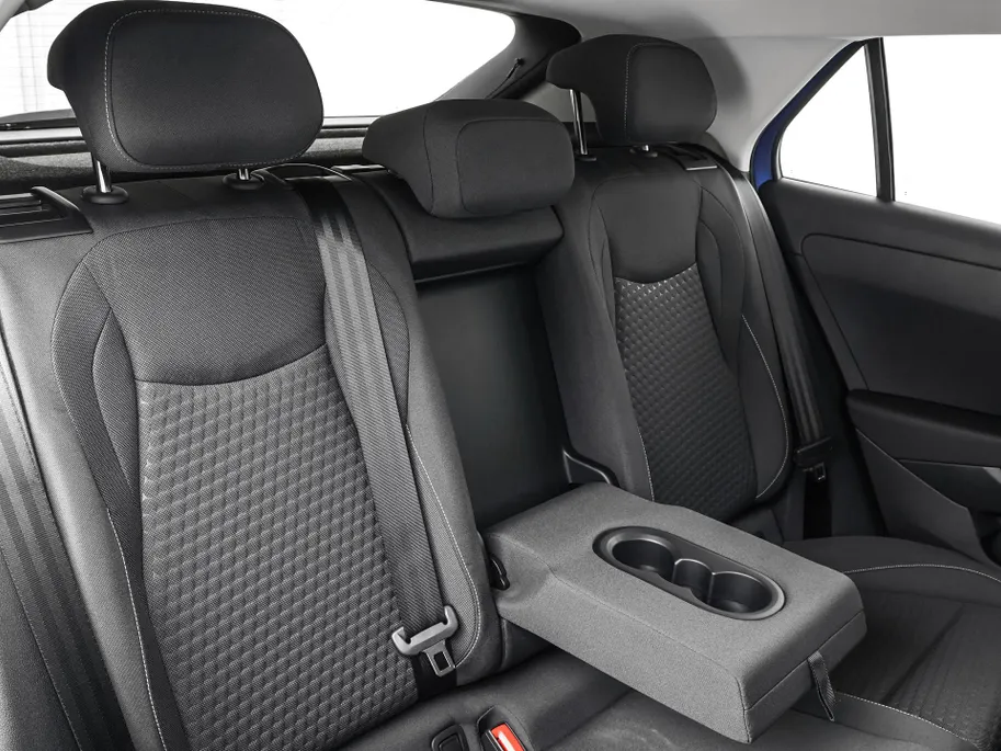 Volkswagen T-Roc Life First Edition 1.5 eTSI 116 PK 7 versn. DSG · Comfort Pakket · Achteruitrijcamera · Draadloze telefoonlader · Prijs is inclusief inruilpremie ·