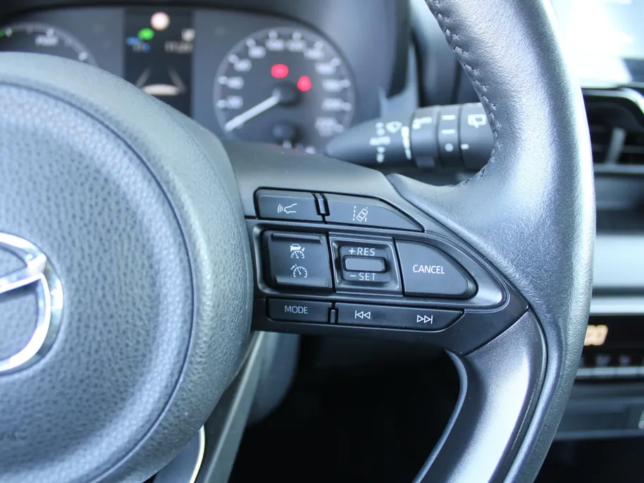 Mazda 2 Hybrid 1.5 Agile | Stuur-/stoelverwarming | Camera | 15' LM | Cruise adapt. | Airco |