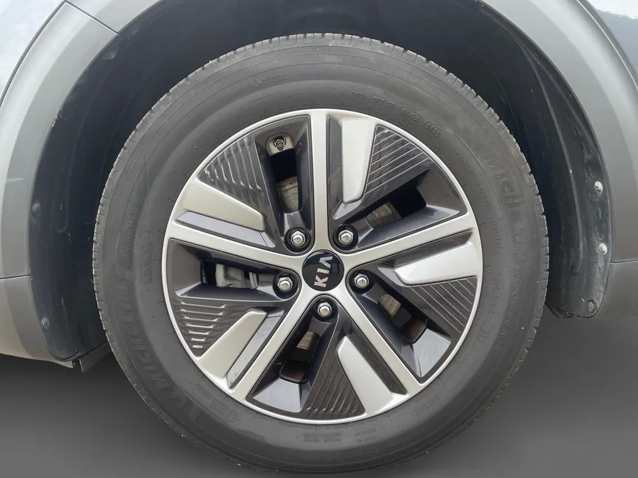 Kia Niro 1.6 GDi Hybrid DynamicPlusLine | Navigatie | Climate control | Stoel + Stuurverwarming | Parkeercamera | Parkeersensoren