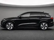 Audi Q6 e-tron S edition 83 kWh 252 PK · Glazen panoramadak · Trekhaak elek. wegklapbaar · S line zwart leder-kunstlederen bekleding