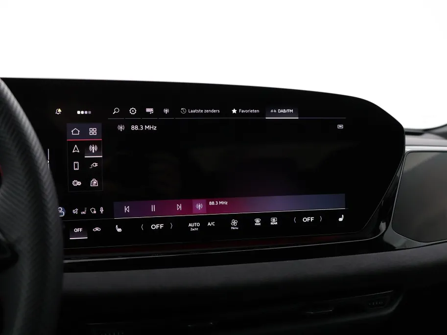 Audi A5 Avant 2.0 367pk S-tronic e-hybrid quattro S edition · 360 Camera · Wegklapbare Trekhaak · Bang & Olufsen Audio · Bijrijder Display · Zwart Optiek · 19'' Inch · Garantie t/m 26-07-2030 of 100.000