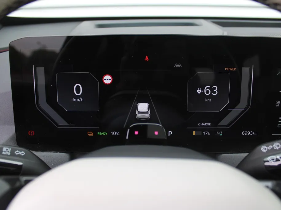 Kia EV5 GT-PlusLine 81.4 kWh | Schuifdak | Stuur-/stoelverwarming + ventilatie | Warmtepomp | 360 Camera | Geheugenstoel | Leer | HUD | LED | 19' LM |