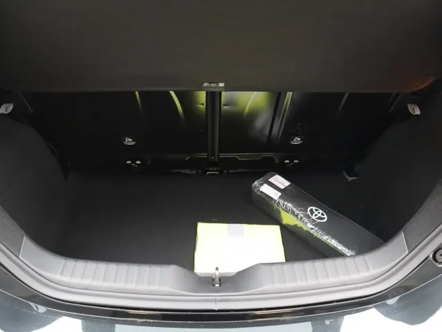 Toyota Aygo X Hybrid 115 pulse Bi-Tone | Easy Pack VERKOCHT