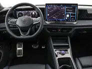 Volkswagen Tiguan R-Line Edition 1.5 eHybrid 204 PK 6 versn. DSG · Black Style Pakket · Panoramaschuif-kanteldak · Comfort Pakket Plus · Interieur Style Pakket · Prijs is inclusief inruilpremie ·
