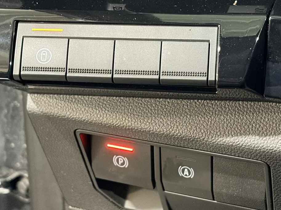Renault Austral 200PK E-Tech Full Hybrid Techno Esprit Alpine AT | Trekhaak | All Season Banden | Climate Control | Digital Cockpit | Camera | Parkeersensoren | Adaptive Cruise Control | Lichtmetalen Velgen |