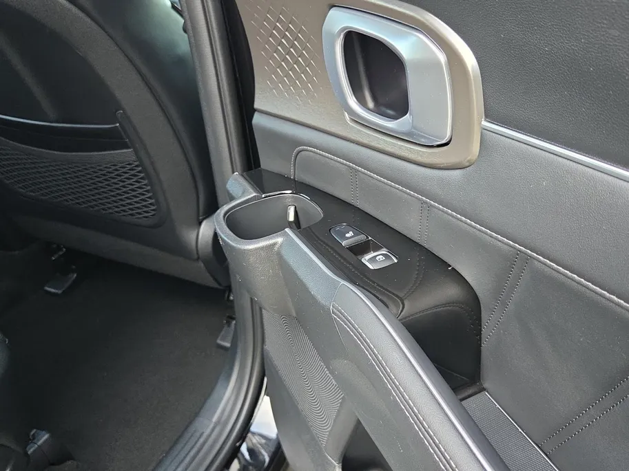 Kia Sorento 1.6 T-GDI Plug-in Hybrid 4WD ExecutiveLine 7p. | Navi | Clima | 360° Camera | Stoelventilatie | Stoel-/Stuurverwarming | Cruise Control | Keyless Entry | 7-Persoons