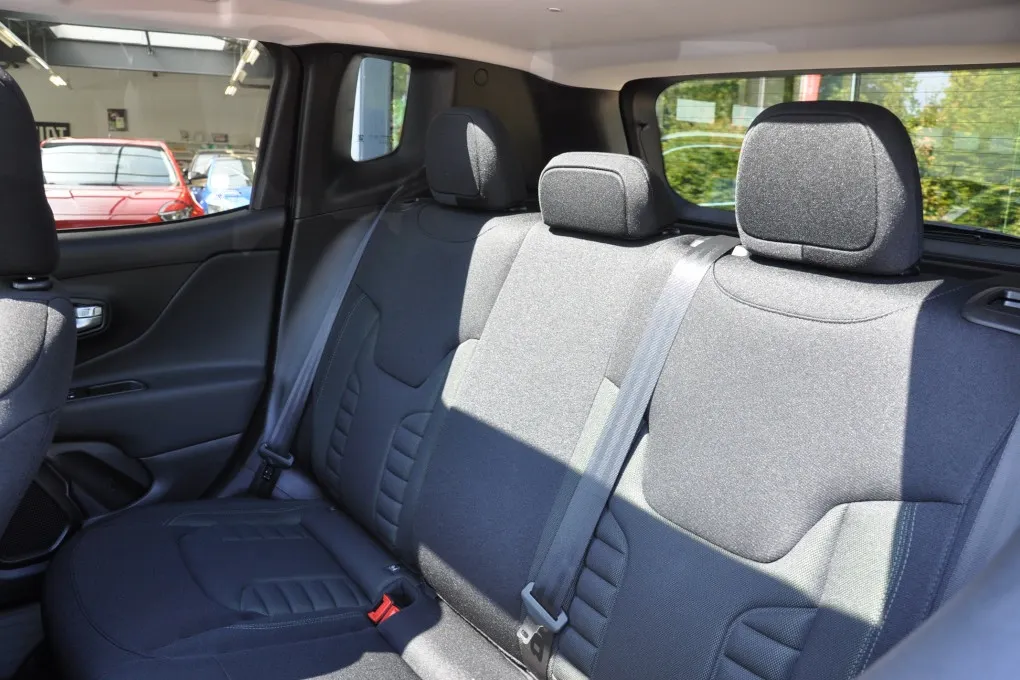 Jeep Renegade 4xe 240 Hyb. Northstar Schuifdak 1200km Plug-In Northstar