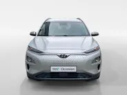 Hyundai Kona EV Comfort 64 kWh | Warmtepomp | 100% SOH | Adaptive cruise control | Apple Carplay & Android Auto | Achteruitrijcamera | Parkeersensoren achter | Keyless entry | DAB radio |