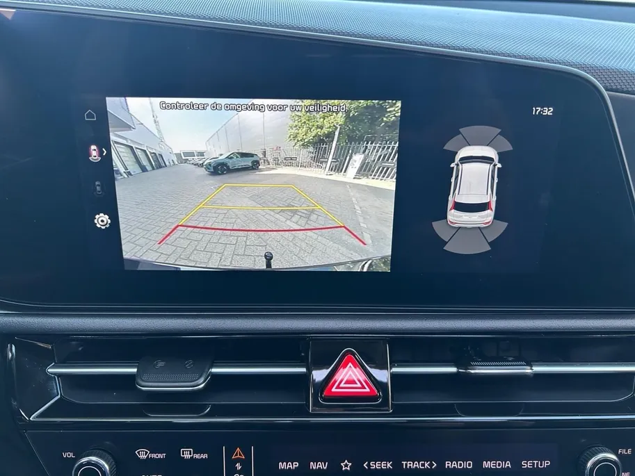 Kia Niro 1.6 GDi Hybrid DynamicPlusLine | Apple Carplay / Android Auto | Navigatiesysteem | Stoel + Stoelverwarming | Licht + Regensensor | Elektrisch bedienbaar Schuif / Kanteldak | Elektrisch Bedienbare Achterklep | Cruise Control Adaptief | Rijstrooksensor + Co