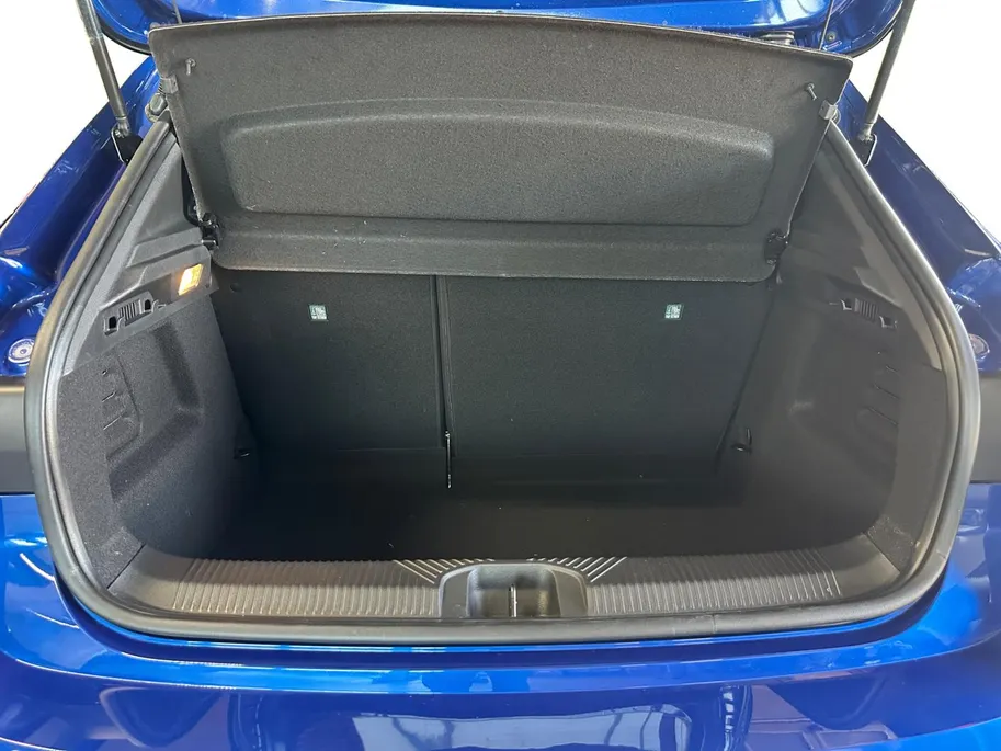 Renault Clio Techno | 1.800,- Euro Voorraadkorting | Camera | Climate Control﻿ | Draadloze oplader | 18 Inch velgen | Dode hoek Detectie | Sfeerverlichting