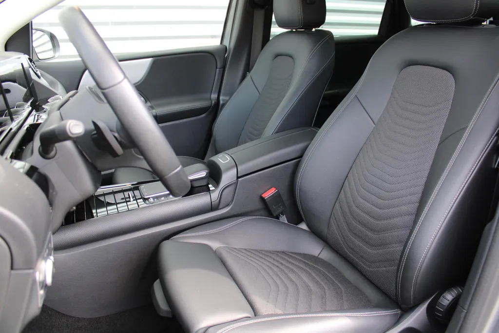 Mercedes-Benz B-Klasse B250e | Plug-in | 218PK | Automaat | 17' LM | Navi | Android Auto/Apple Carplay | Camera | Stoelverwarming |