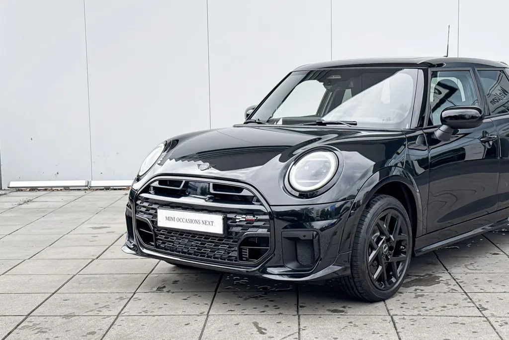 MINI Cooper 5-deurs 1.5 Cooper C John Cooper Works M