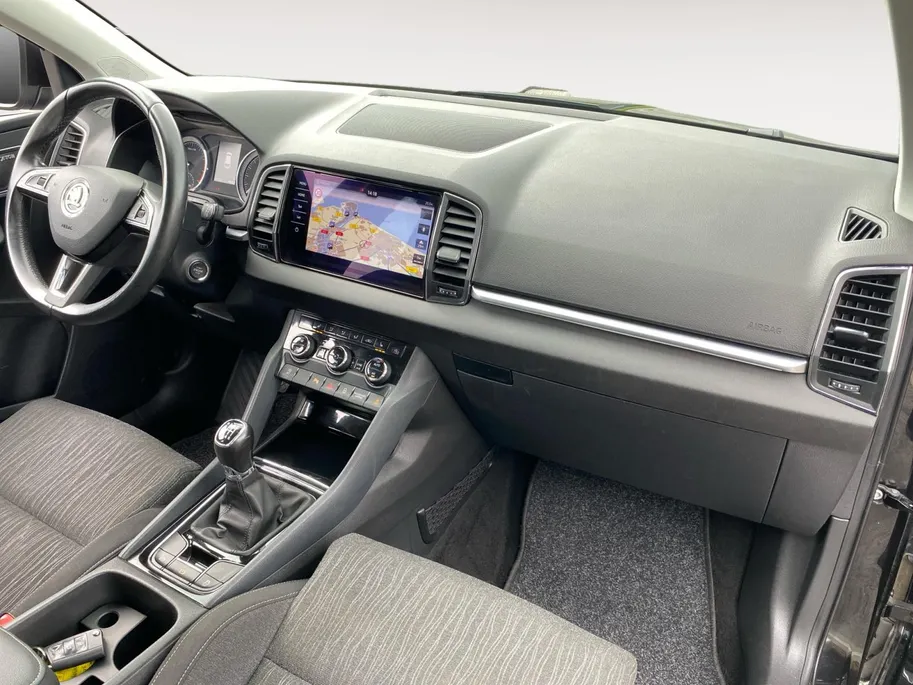 Škoda Karoq 1.0 TSi Style Business NL Auto | Trekhaak | Canton Sound | Stoelverwarming | Elektr. kofferklep | Etc.