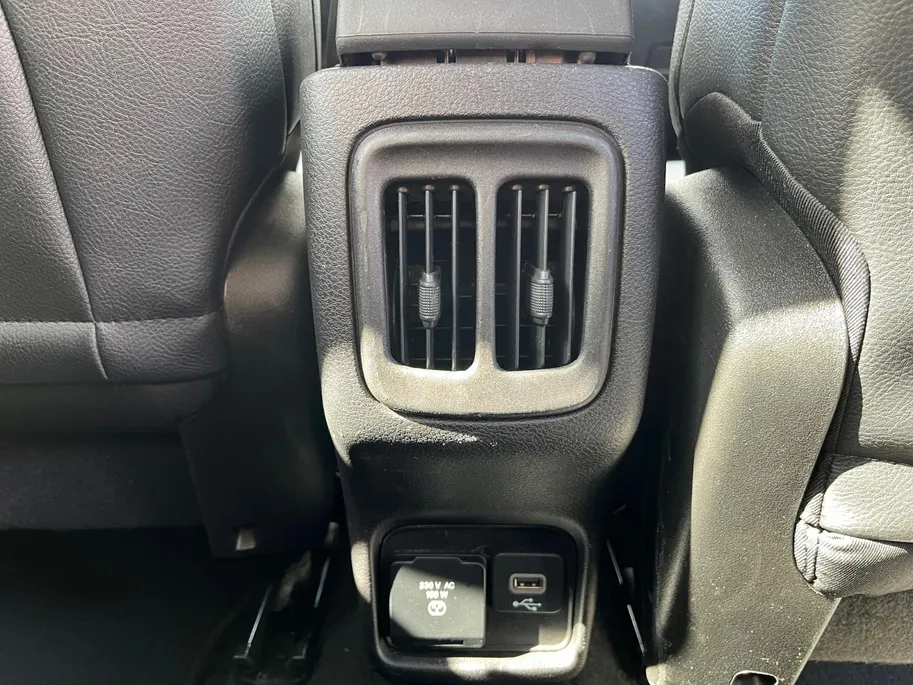 Jeep Compass 1.3T Night Eagle Liberty Edition | Trekhaak | Pakeer Camera | Cruise Control | Climate Control | Apple/Android Carplay |