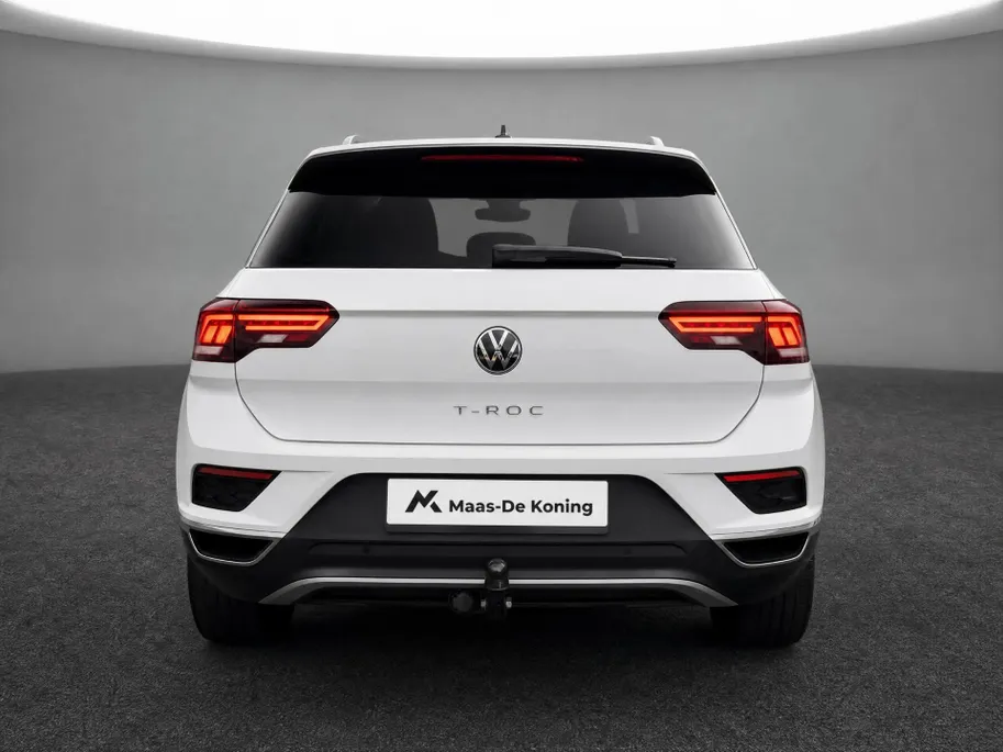 Volkswagen T-Roc 1.5 TSI 150pk DSG Sport · Camera · Trekhaak · Navigatie · Stoelverwarming · 18'' Inch ·