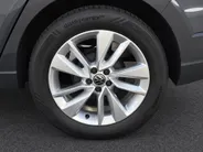 Volkswagen Taigo Life Edition 1.0 TSI 95 pk · Apple/Android Car Play · Camera + Parkeersensoren · Adaptief cruise control Garantie t/m 23-10-2029 of 100.000km