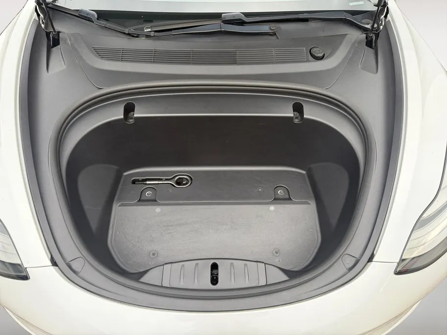 Tesla Model 3 Standard RWD Plus 60 kWh 87,8% SoH | 448Km Actieradius | Goed onderhouden! | Panoramadak | Elektr. Stoelen | Autopilot | 12 maanden garantie! |