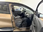 Renault Captur 90PK TCe Intens | All Season Banden | Armsteun | Navi | Camera | Parkeersensoren | Climate Control | Bluetooth | Lichtmetalen Velgen | Licht & Regen Sensor |