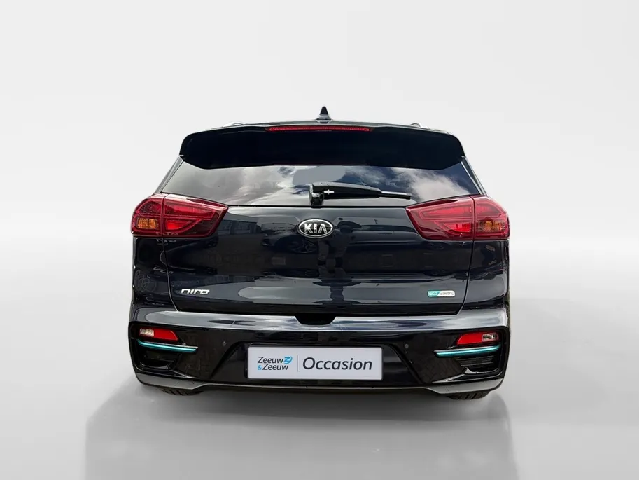 Kia e-Niro ExecutiveLine 64 kWh | LEDER | CAMERA | JBL | STOELVERWARMING/ VENTILATIE | PARKEERSENSOR |