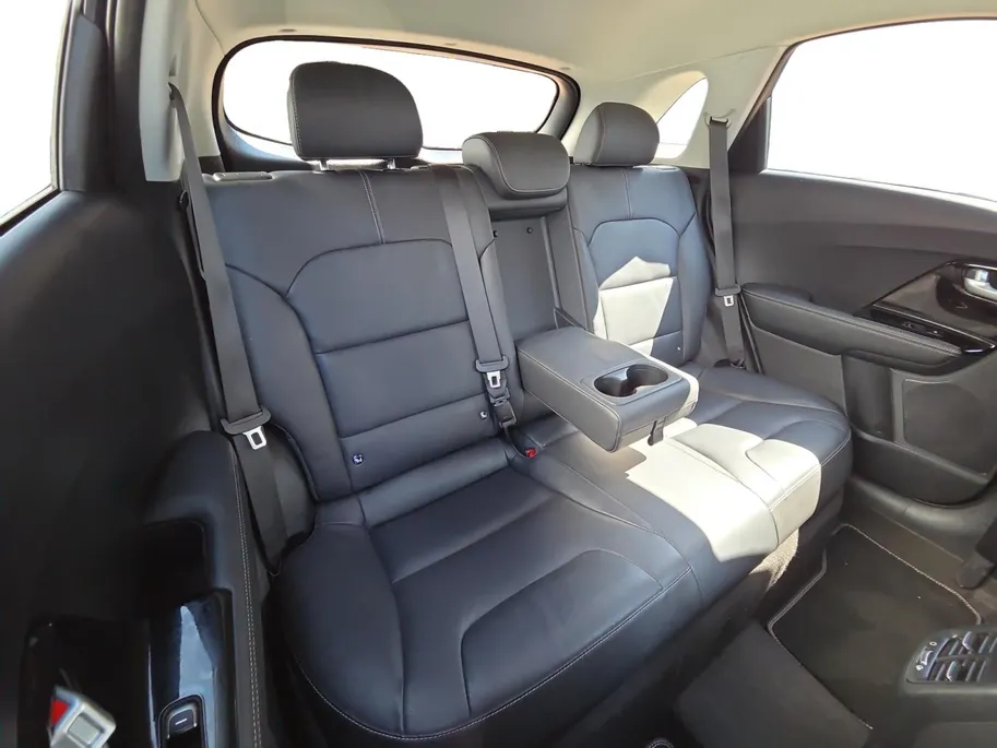 Kia Niro 1.6 GDi Hybrid ExecutiveLine | Zeer nette auto | Trekhaak | dodehoek detectie | Cruise control Adaptief | Stoelverwarming en ventilatie | All-season banden | Navigatie | Apple CarPlay & Android Auto | Lederen bekleding | Lage km stand | NAP