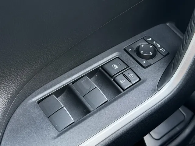 Toyota RAV4 2.5 Hybrid AWD Bi-Tone