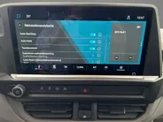 Volkswagen Bedrijfswagens Transporter 2.0TDi 110pk Bestelwagen L2 · Apple Carplay / Android Auto · Schuifdeur links en rechts · Trekhaak · Bijrijdersbank ·