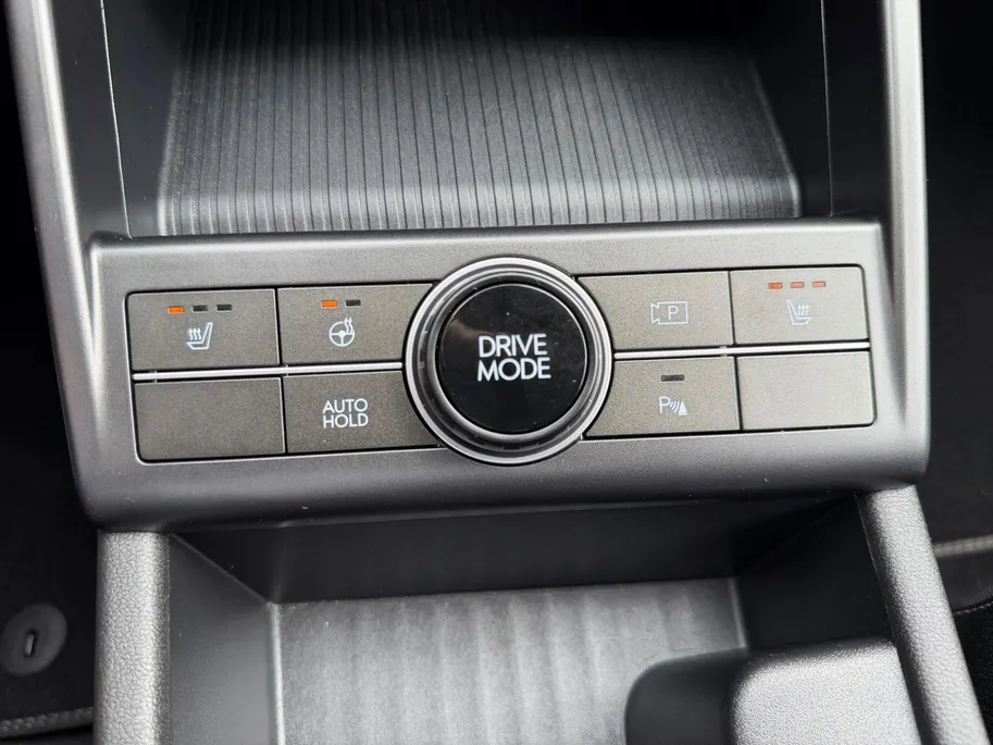 Hyundai Kona 1.6 GDI HEV Comfort Smart | Stuur-/ Stoelverwarming | Climate Control | Navigatie | Achteruitrijcamera | Parkeersensoren voor en achter | Apple Carplay/ Android auto |