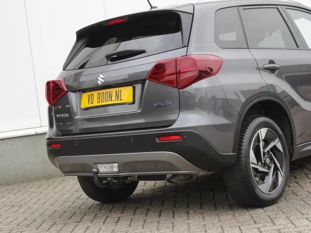 Suzuki Vitara 1.5 Hybrid Style Automaat | Navi | Adap Cruise | Panodak | Trekhaak | All Season