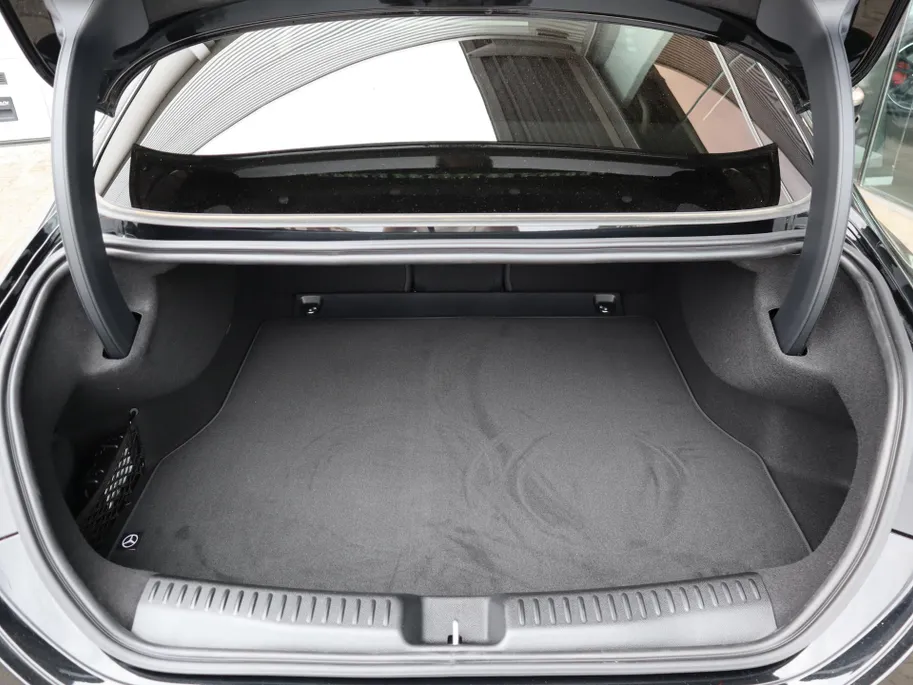 Mercedes-Benz CLA 250+ Business Solution AMG 85.5 kWh l Keyless l Ambiente lichtpakket l Dodehoekassistent