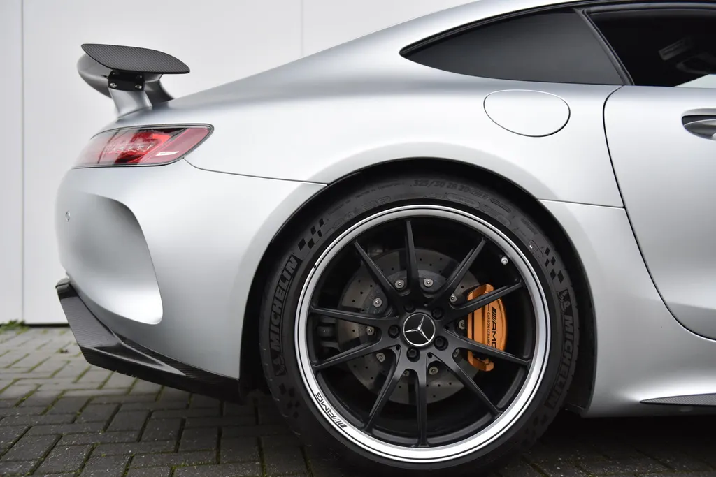 Mercedes-Benz AMG GT 4.0 R