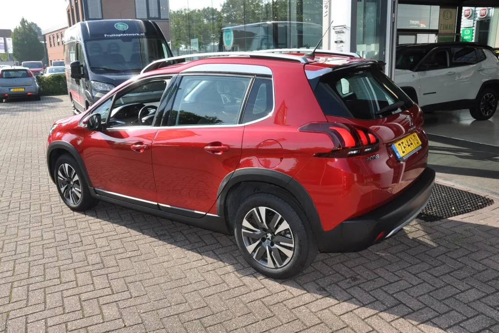 Peugeot 2008 1.2 PureTech GT-Line Navi Apple Android