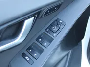 Kia Niro 1.6 GDi Hybrid ExecutiveLine | Camera | Leer | Schuifdak | Stoelverwarming+ventilatie | Elektr. stoelverstelling + achterklep | 18' LM | HUD |