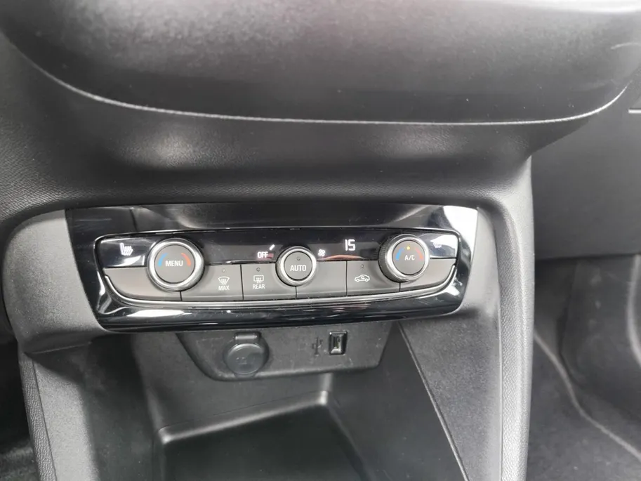 Opel Corsa-e Level 3 50 kWh | Stoelverwarming | Climate Control | | Incl. 12 maanden garantie, APK, Onderhoudsbeurt etc. Premiumpakket gratis! |