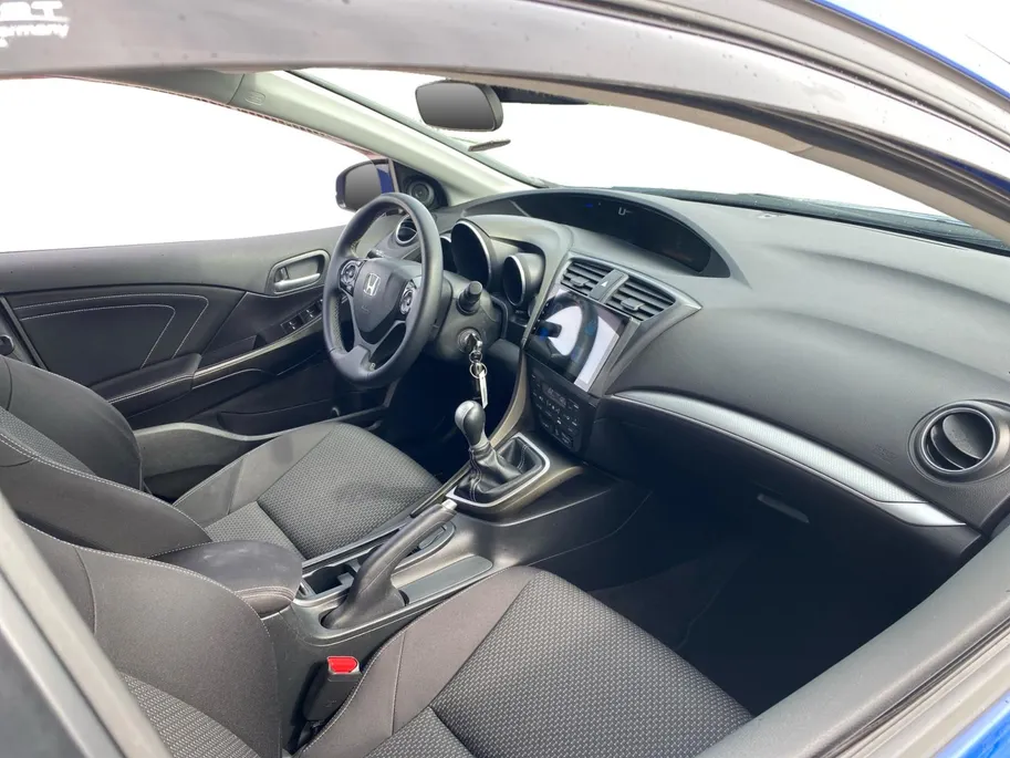 Honda Civic 1.8 Sport NL Auto | CarPlay | Stoelverwarming | Camera | Trekhaak | Etc.